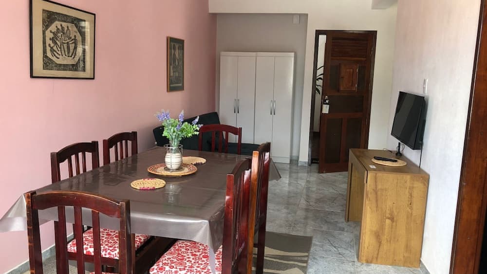 Tamboleiro's Hotel Residence €36