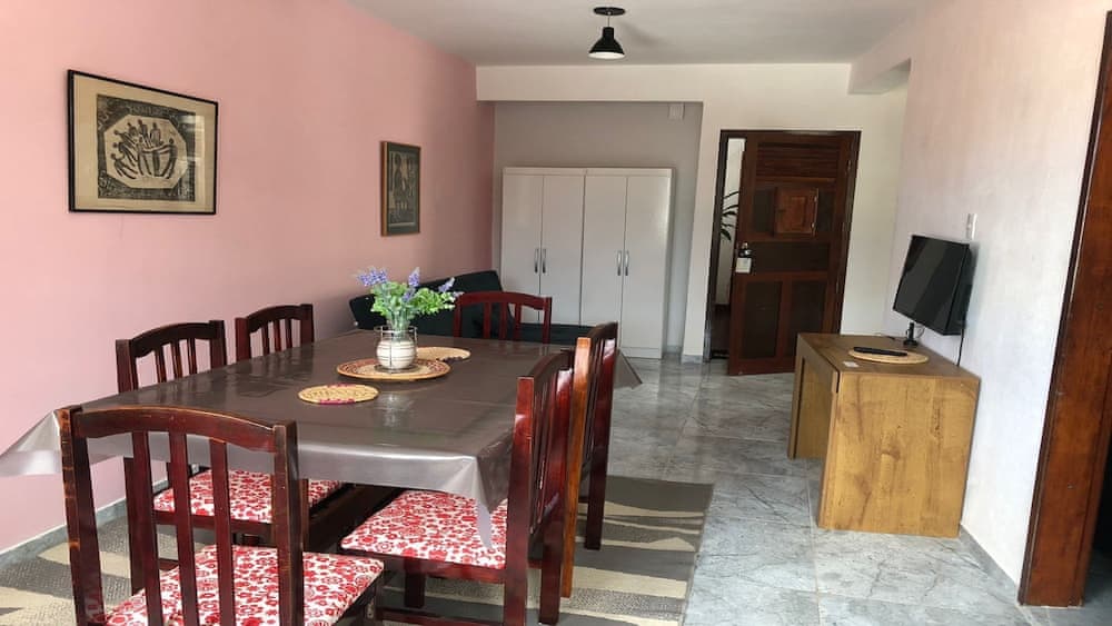 Tamboleiro's Hotel Residence €36