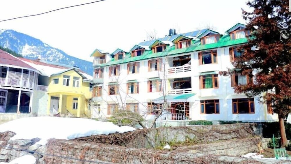 Zarim Hotel Manali Best Deals 2026