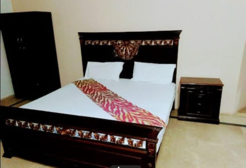 Hotel Islamabad Zero Point 63 HalalBooking