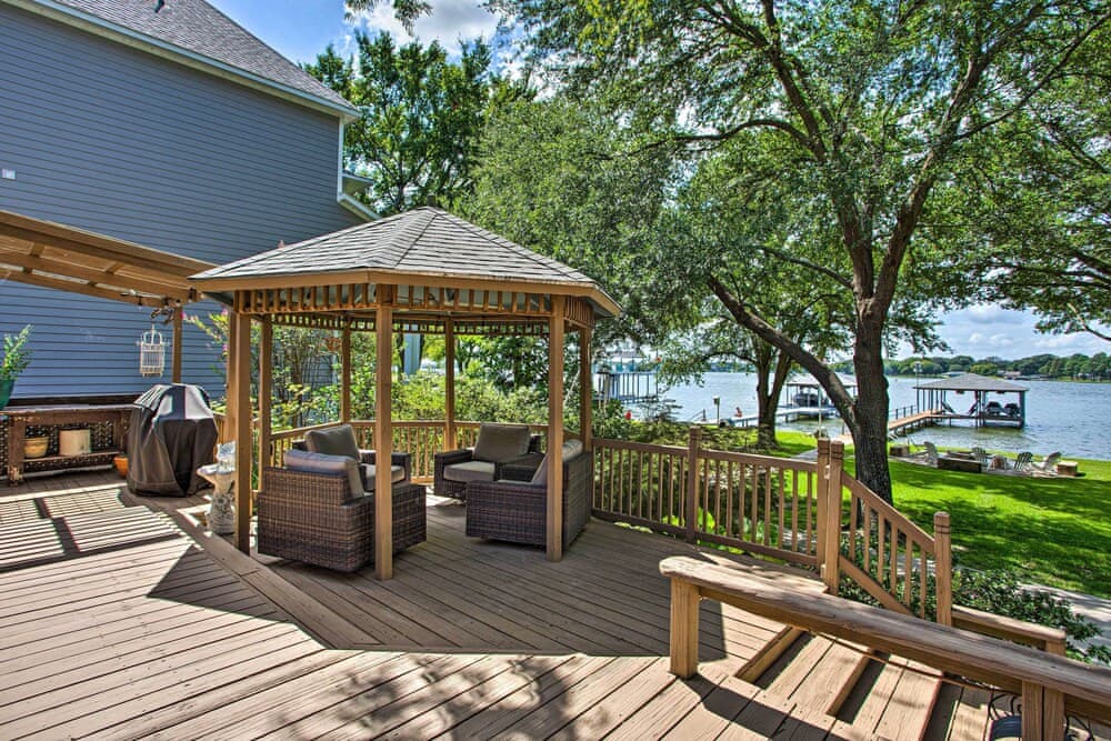 Cedar Creek Lakefront Home, Game Room & Dock! Best Deals 2023