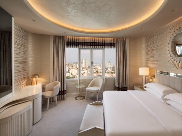 Diplomatic Suite, Club Lounge Access, 1 Bedroom Larger Suite, 1 King, City View