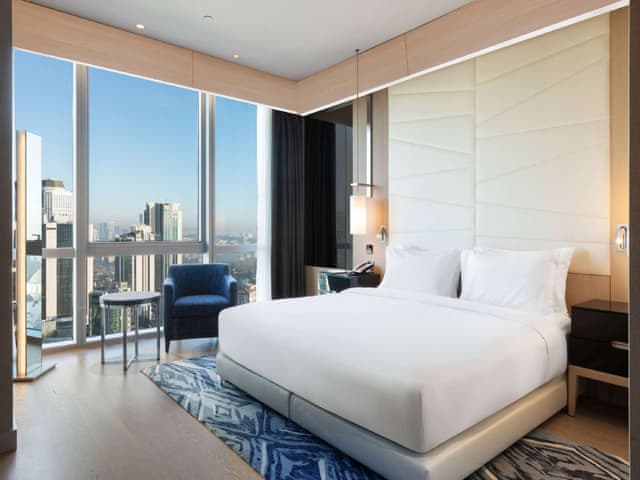 Handicapped Deluxe Room King Bed with City View