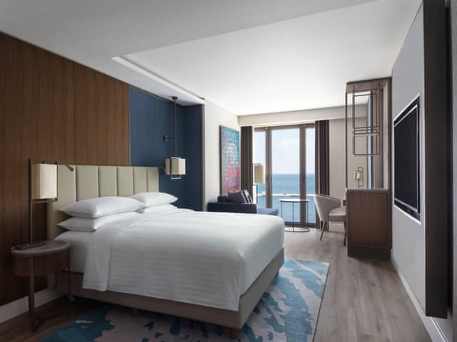 Executive King Sea View, Executive lounge access, Larger Guest room, 1 King, Sofa bed, Sea view