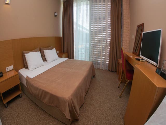 Standart Çift Kişilik Manzaralı Oda