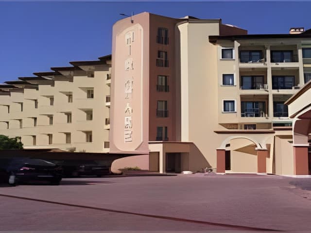 Superior Yan Cepheden Deniz Manzaralı Oda