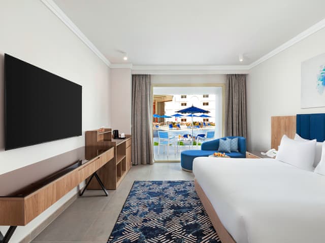 Delüks Oda Havuz Manzaralı