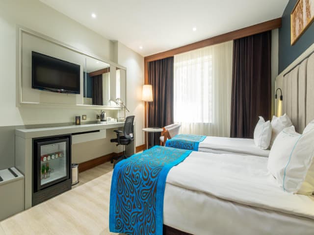 Standard Twin - 2 Single Beds