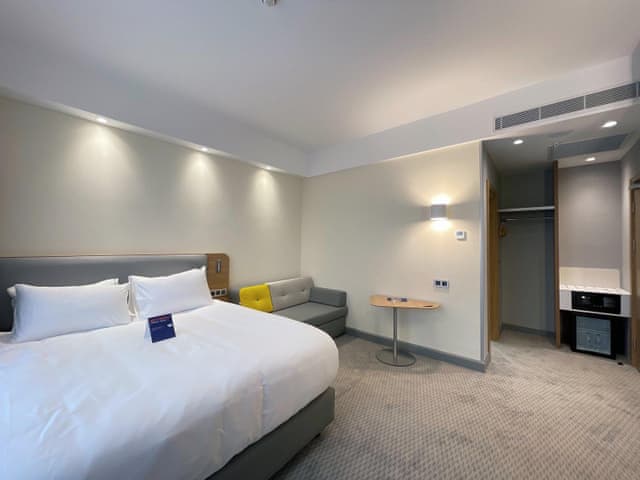 1 Queen Standard Single Sofa Bed Smoking Free Breakfast