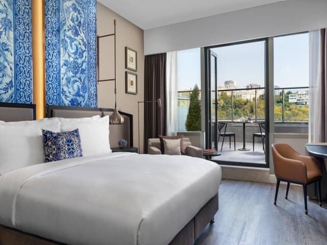 Park View Balcony, Guest room, 1 King, Park view, Balcony