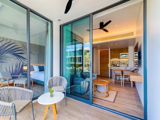 Tek Yatak Odalı Süit - Bahçe Manzaralı