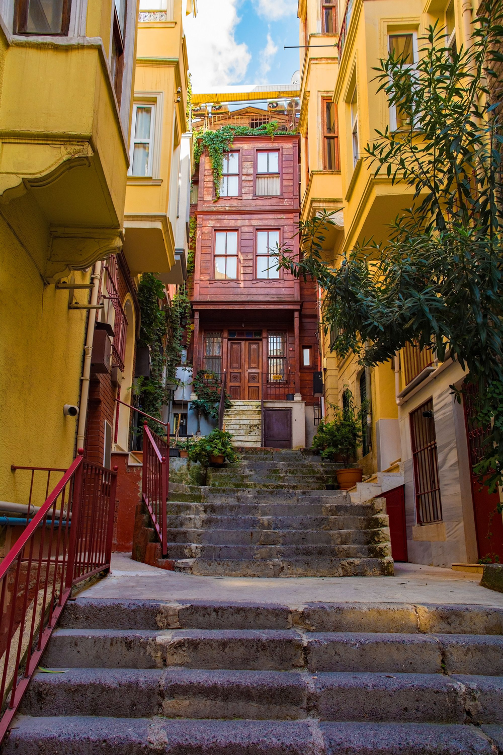 Malerische Straße im Beyoglu-Gebiet