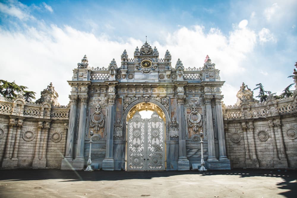 Dolmabahçe Sarayı