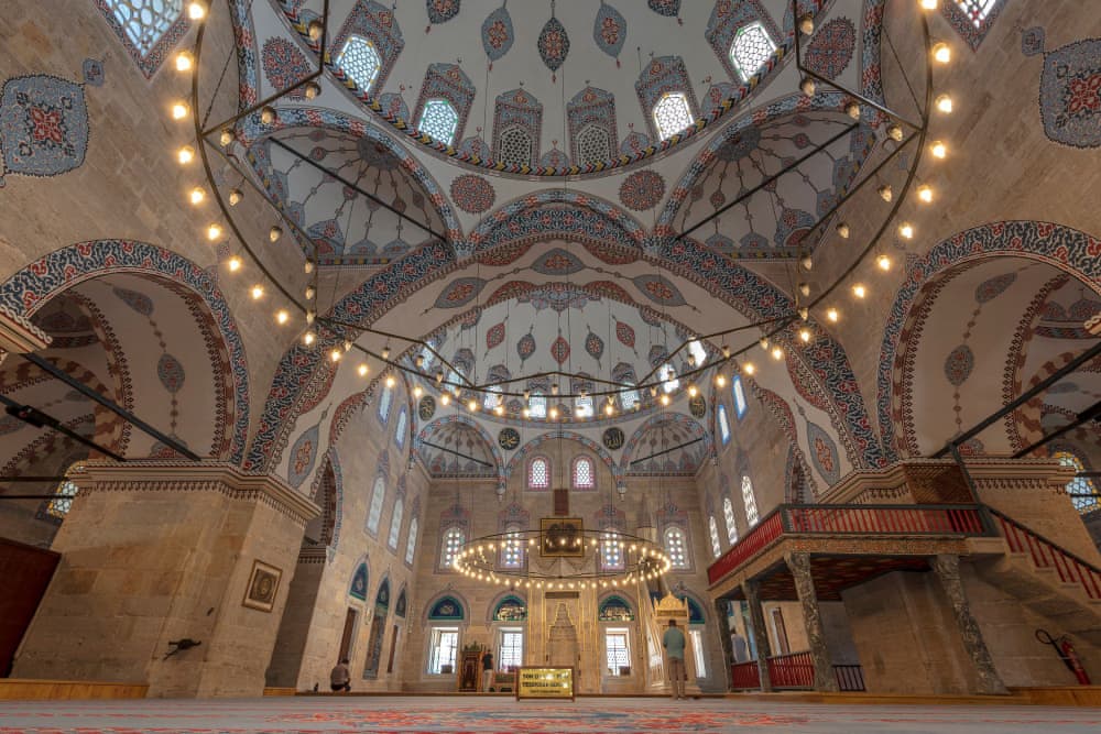Innenraum der Amasya-Sultan-Bayezid-II.-Moschee