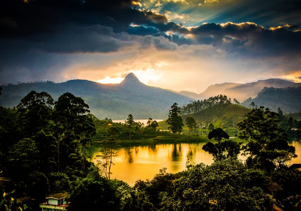 Panoramic view of Sri Pada (Adam's Peak) in the background