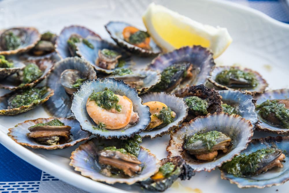 Lapas with butter and garlic