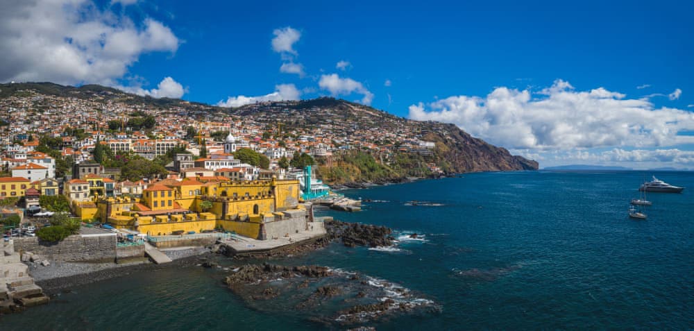 Funchal avec la forteresse de Sao Tiago