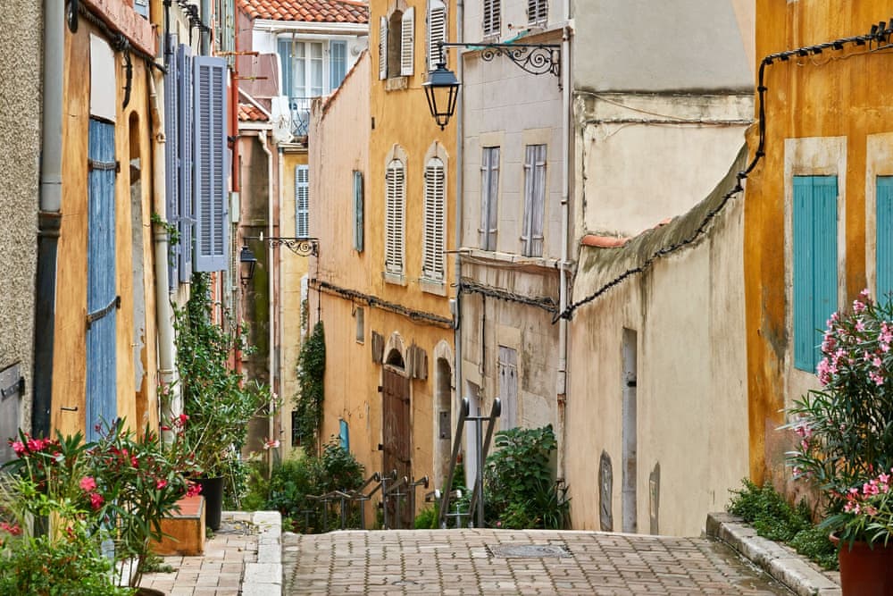 Typical alley of the Le Panier district