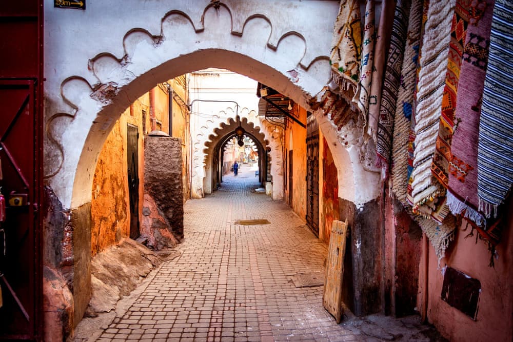 Ruelle dans la médina de Marrakech