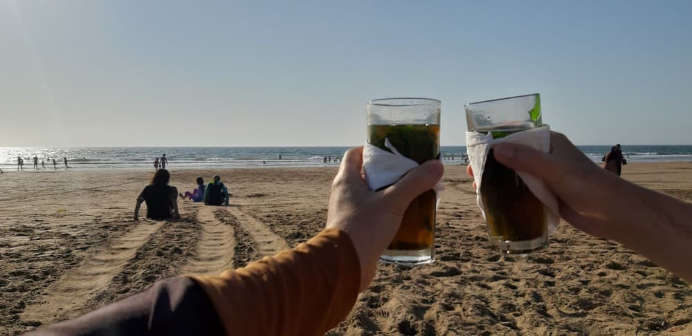 Minztee am Strand in Plage Sidi Kacem