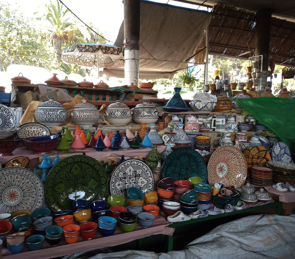 Traditional pottery stand in Casabarata